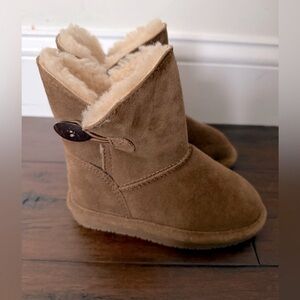 New BEARPAW Brown Suede Shearling Boots